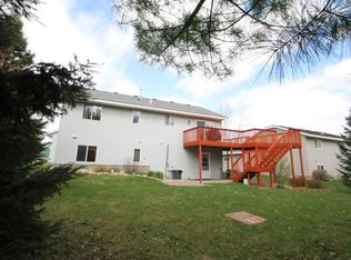 252 Pleasant Ridge Dr, Sauk Rapids, MN 56379