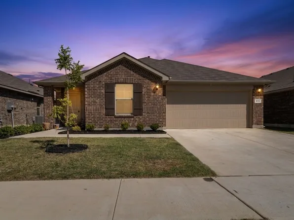 616 Sand Point Dr, Fort Worth, TX 76131