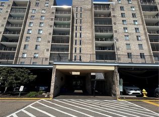 2160 Greentree Rd APT 400W, Pittsburgh, PA 15220