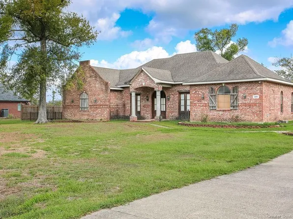 1116 E Diamond Cir, Lake Charles, LA 70611