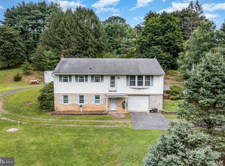 15 Berger Ln, Duncannon, PA 17020