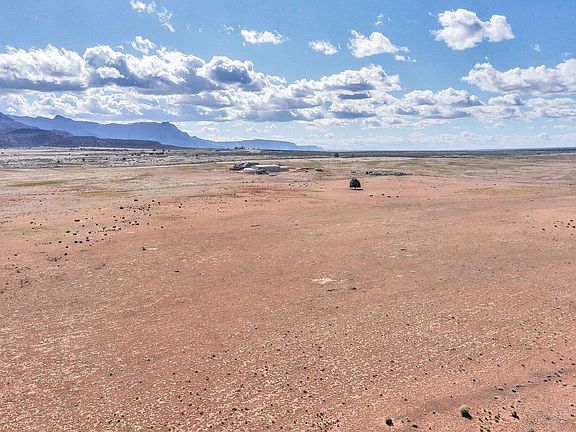 5th image of 421 S Coyote Rd