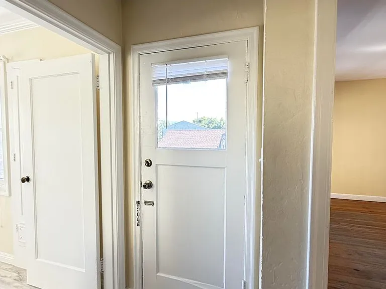 1215 Park Street — Photo 16