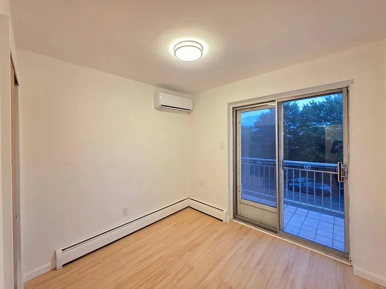 2605 Benson Ave #3 — Photo 6