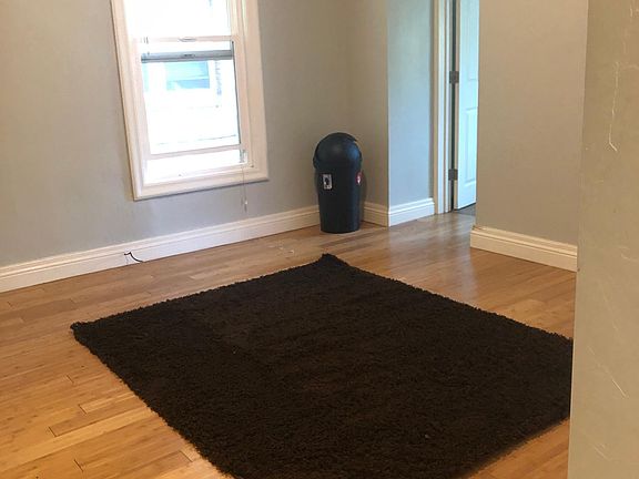 4th image of 135 S 600 E APT 2