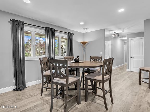 4th image of 107 Wilson Avenue