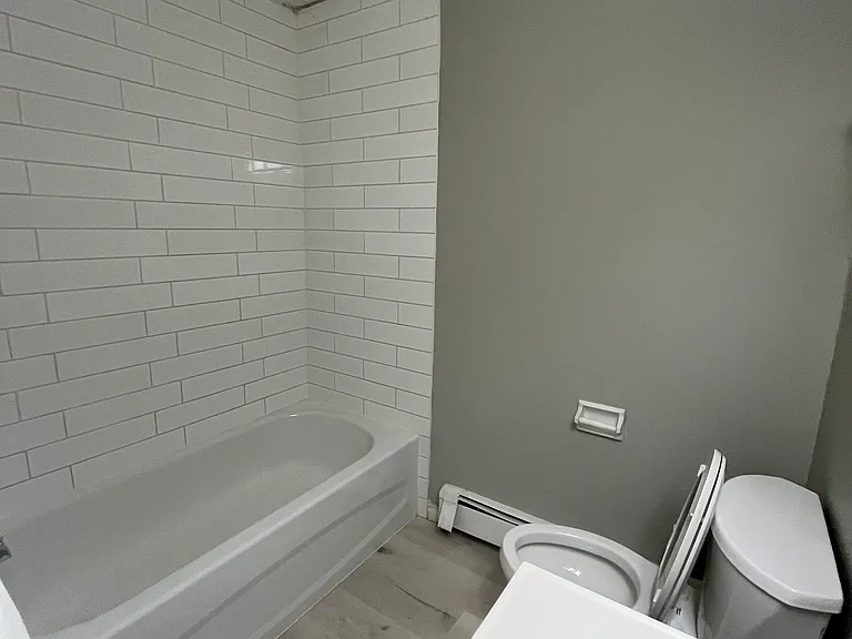 1259 Huron St — Photo 3