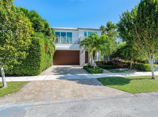 2516 NE 32nd Ave, Fort Lauderdale, FL 33305