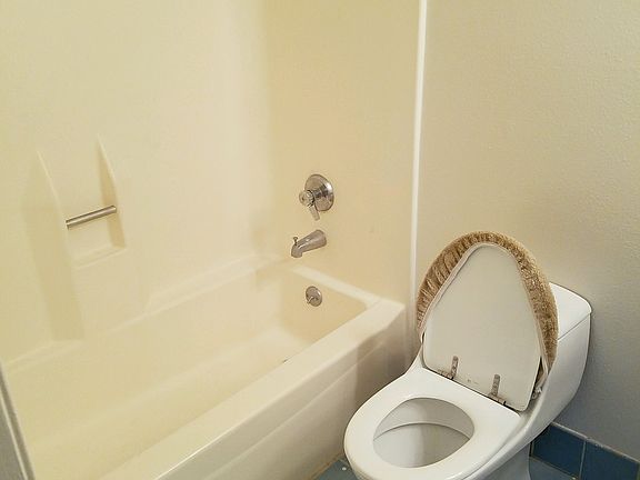 3rd image of 12207 Summertime Ln