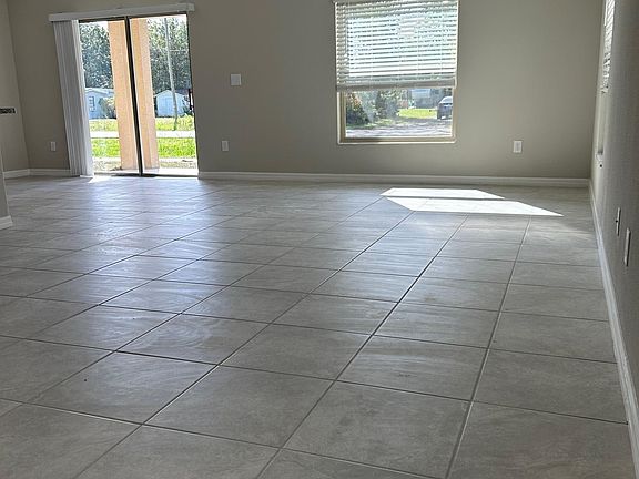 4th image of 7231 Spring Snowflake Ave