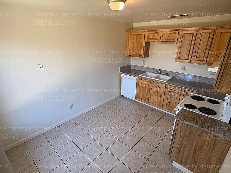 2812 N Half Moon Dr — Photo 13