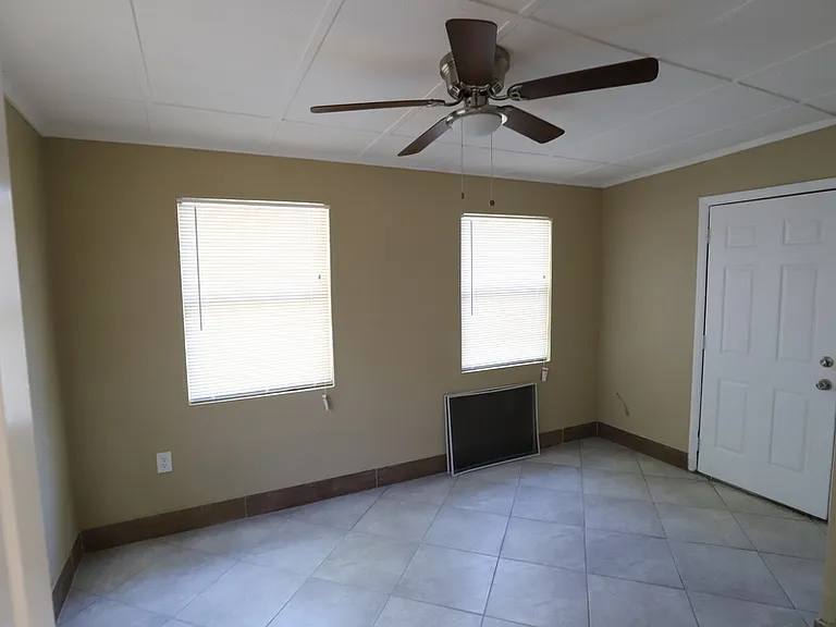 4124 Flamingo Dr — Photo 7