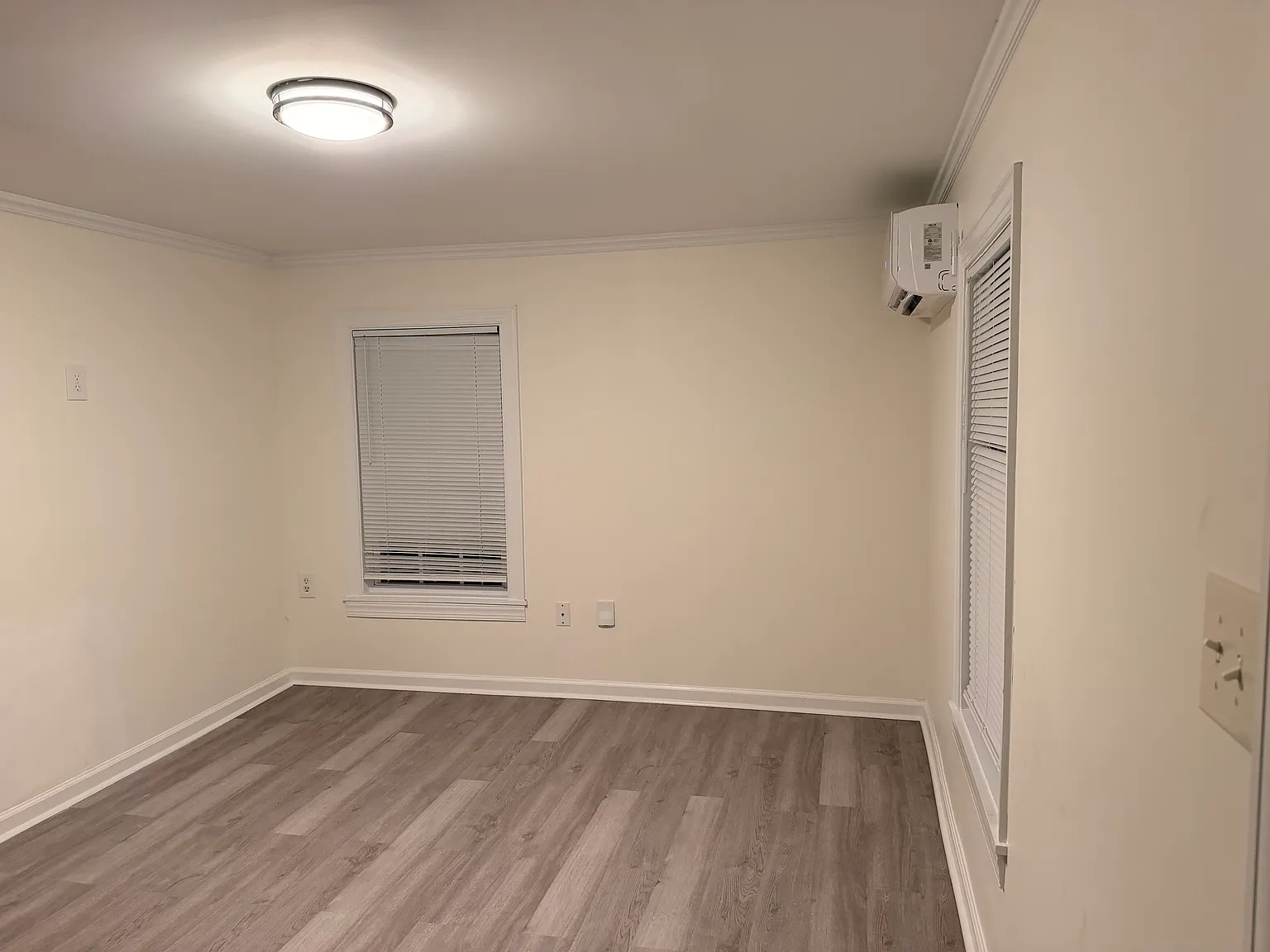 2 bed, $1,200 — Photo 1
