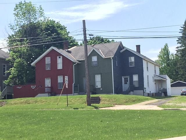 1st image of 407 W Walnut St
