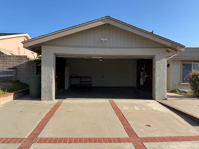 3028 E Vermillion St — Photo 44