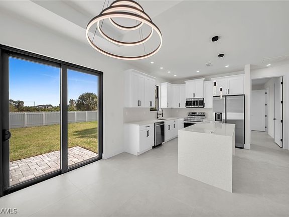 5th image of 815 Bell Blvd S