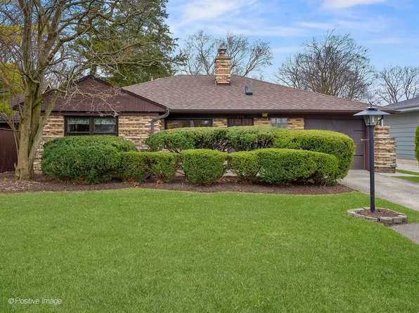 412 E Harrison Ave, Wheaton, IL 60187