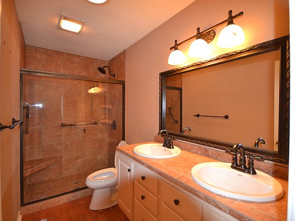 5th image of 236 Sweetwater Hills Dr