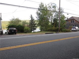 576 Jersey Ave, Greenwood Lake, NY 10925