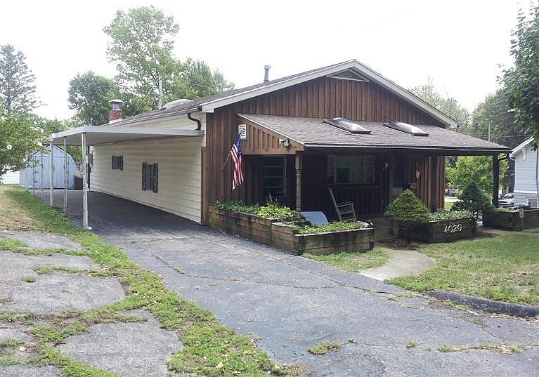 2nd image of 4020 Sumpter Dr