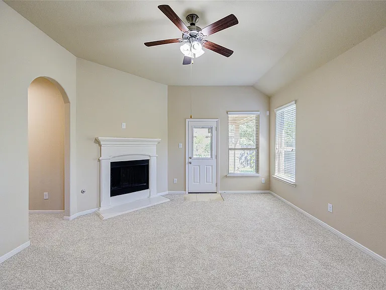 19306 Boulder Bay Ln — Photo 16