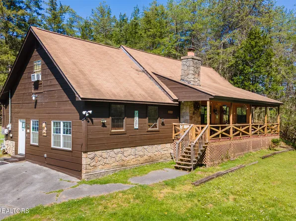 833 Union Hill Dr, Sevierville, TN 37876