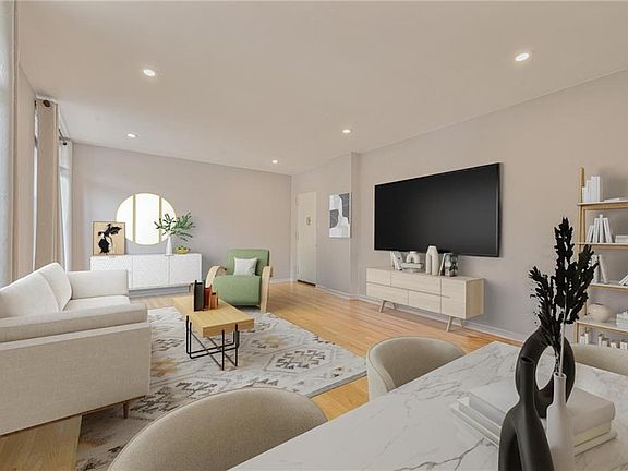 3rd image of 293 Dahlgren Pl APT 2D
