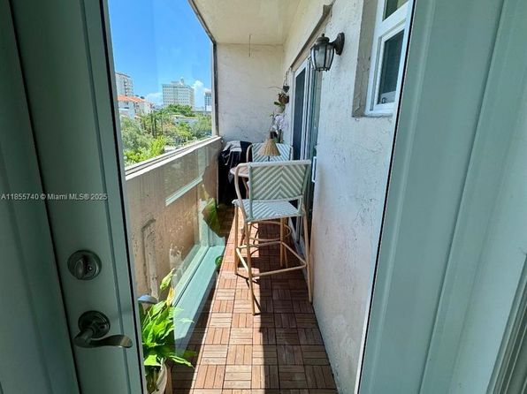 1650 S Le Jeune Rd APT 302