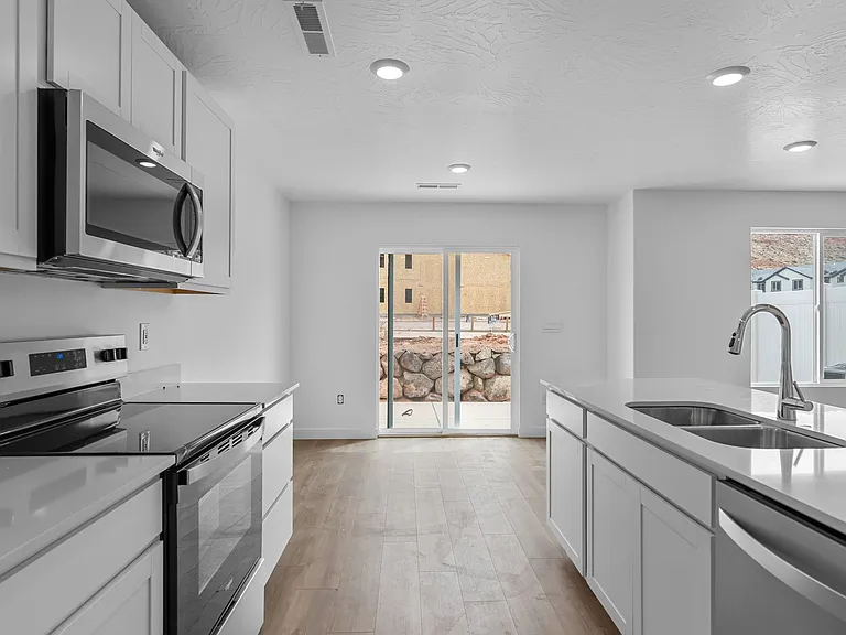 2105 S Wolverine Way #2433 — Photo 8
