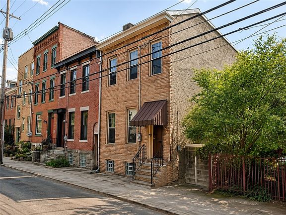 2nd image of 415 Jacksonia St