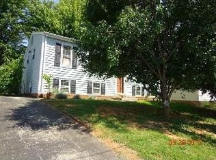 2810 Silver Leaf Dr, Salem, VA 24153