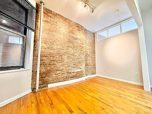 3rd image of 510 9th Ave #4F
