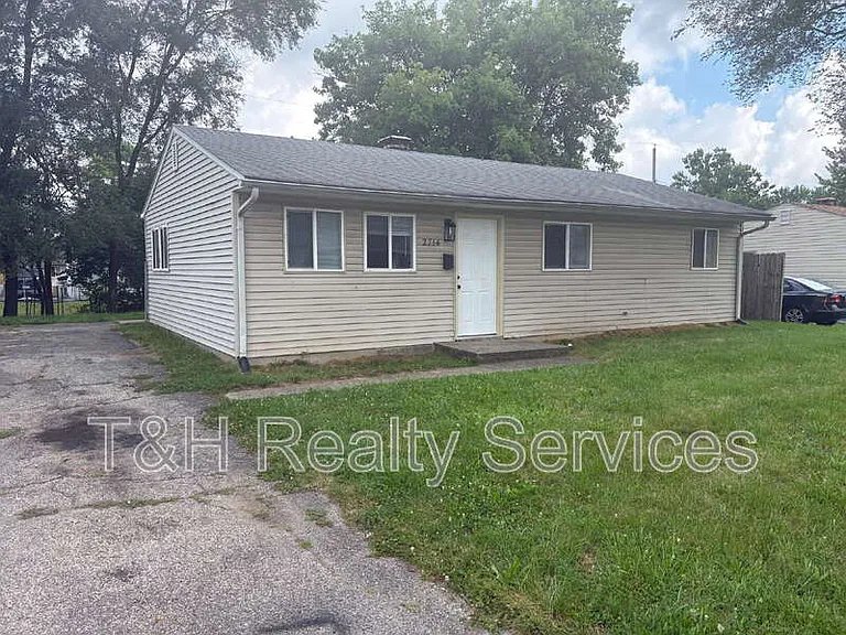 2714 Dawson St — Photo 2