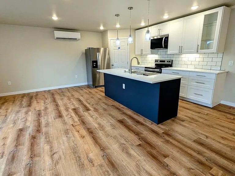 3736 Lee Ct — Photo 3