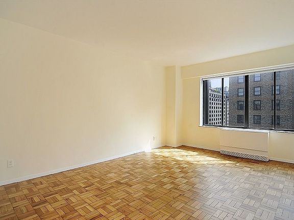 4th image of 900 Park Ave APT 9D