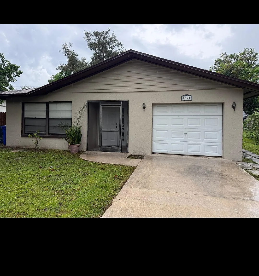 3 bed, 1294 sqft, $2,000 — Photo 2