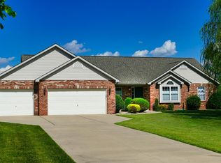 3623 Sweet Briar Ln, Columbia, IL