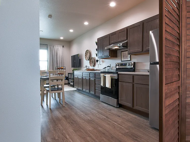 Crossroads Place Apartments — Photo 14