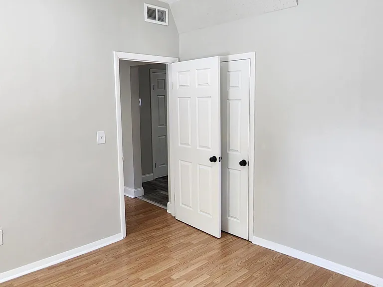 235 Starr St #2 — Photo 10