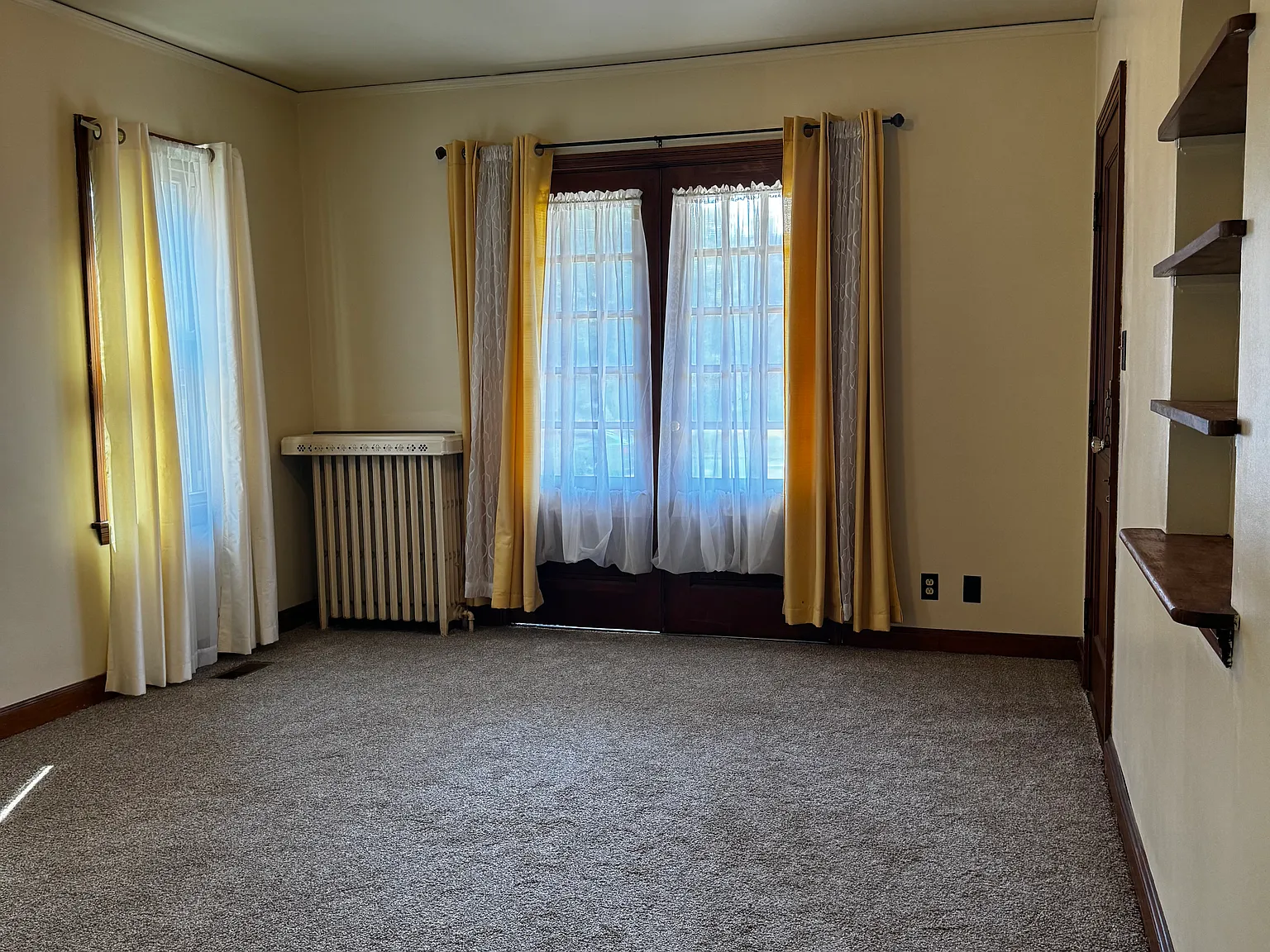 2 bed, $925 — Photo 3
