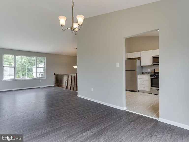 6307 Juanita Ct — Photo 4