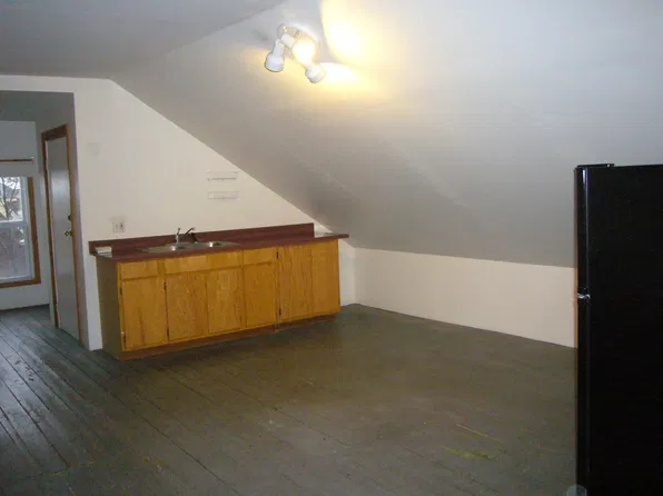 160 Cottage St #6A, Pawtucket, RI 02860