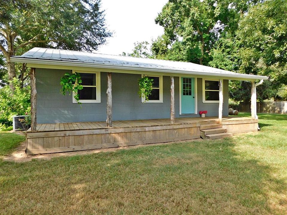 1st image of 851 6th St
