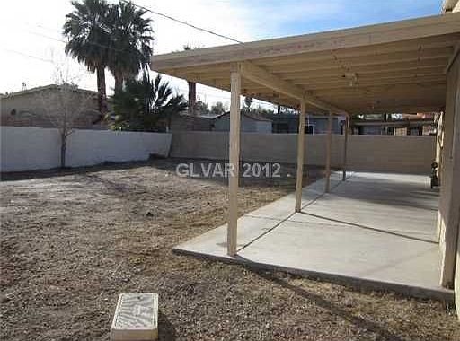 5th image of 1808 Wengert Ave