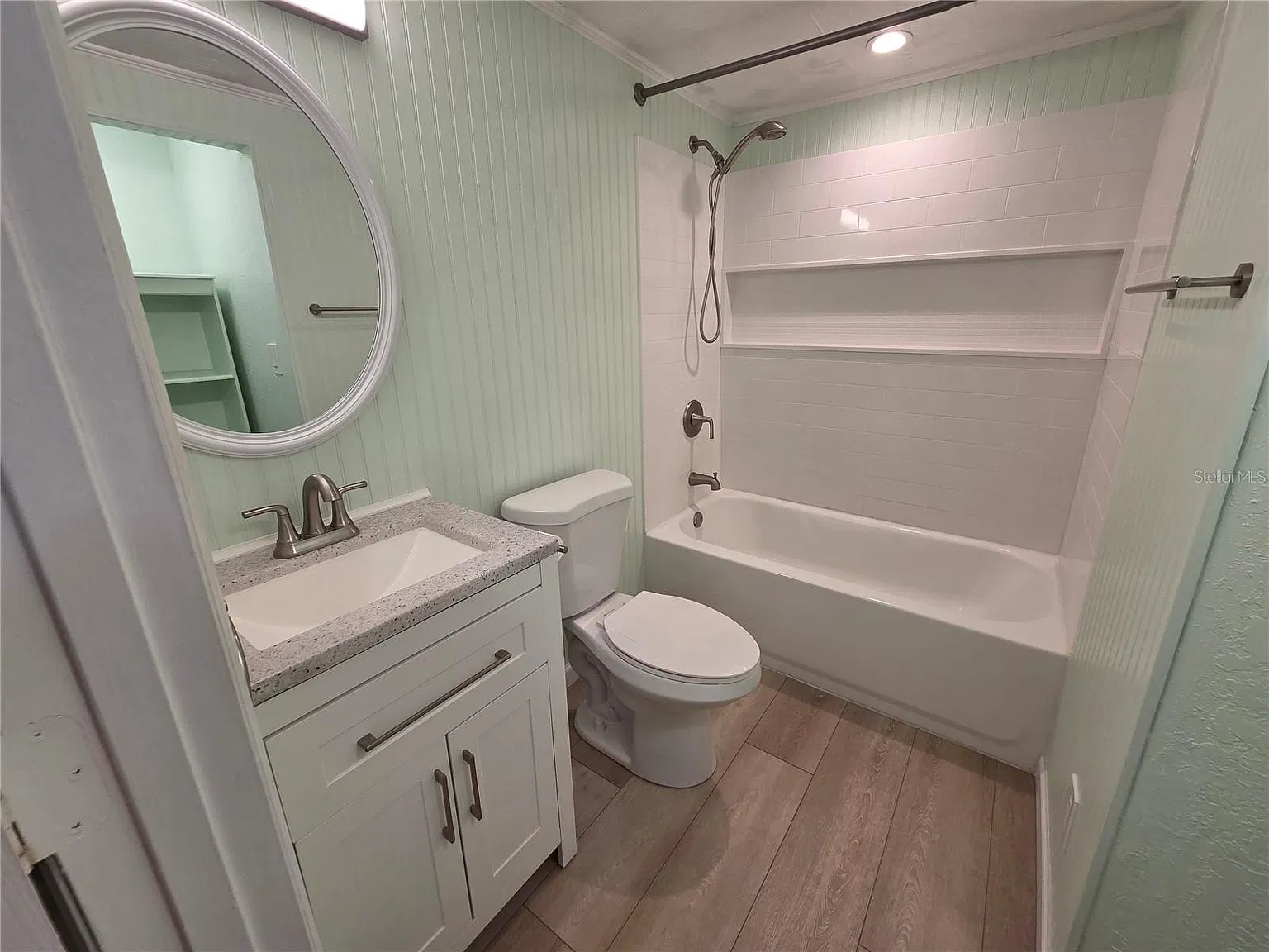 3 bed, 840 sqft, $1,800 — Photo 2