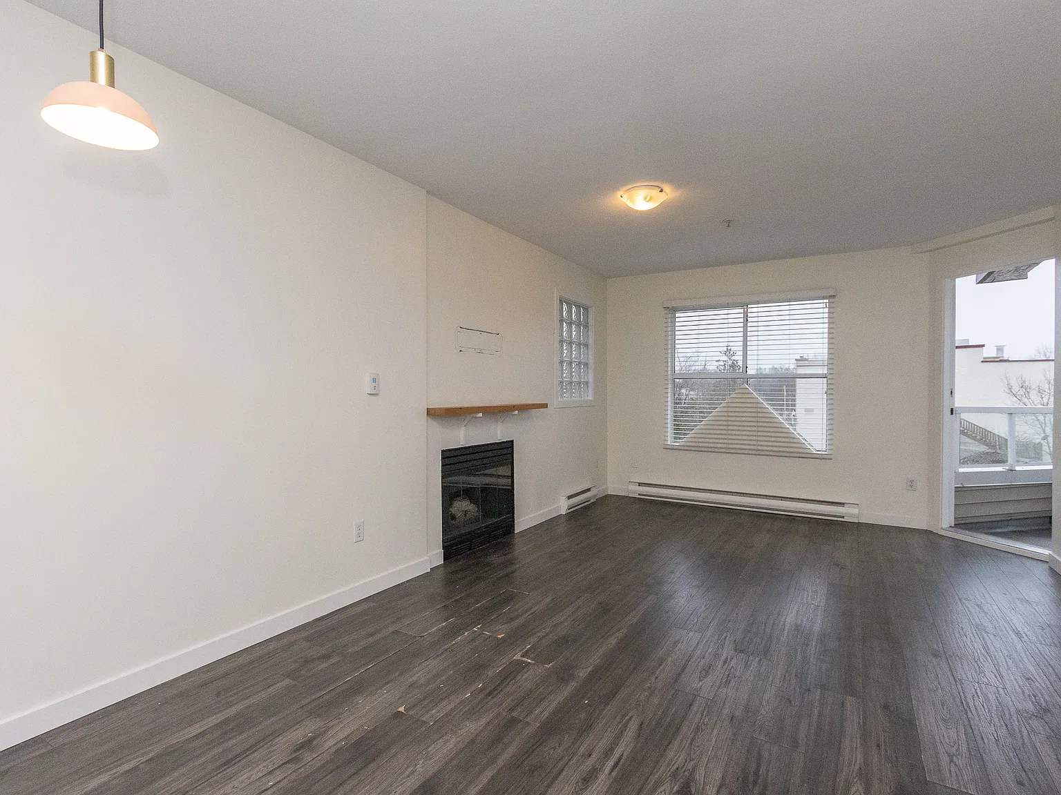 2 bed, 744 sqft, $2,885 — Photo 3