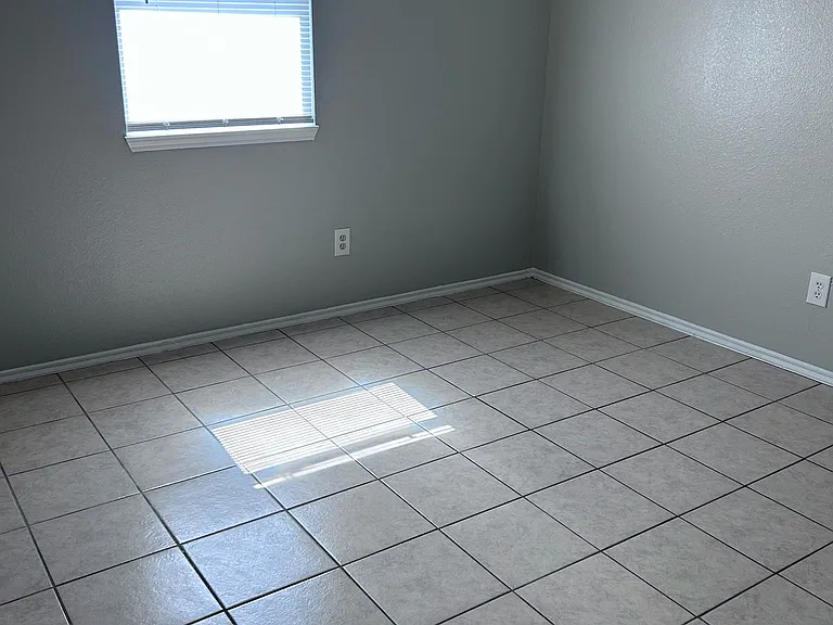 Las Violetas Apartments — Photo 56