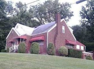 2401 Woodbine Rd, Aliquippa, PA 15001