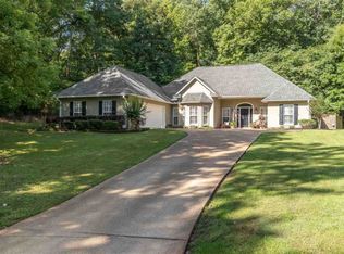 304 Foxton Cv, Raymond, MS 39154