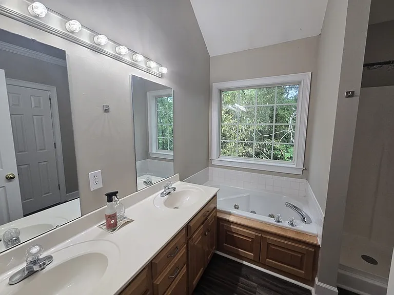 1117 N Concord Rd — Photo 6